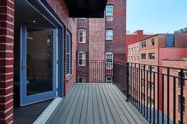 Exterior, Wood Texture Flooring