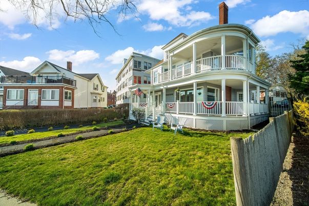 Backyard, Exterior, Facade, Queen Anne Victorian