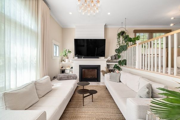 Chandelier, Fireplace, Interior, Living room, Recessed Lighting