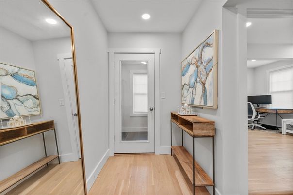 Home Office, Interior, Recessed Lighting, Wood Texture Flooring