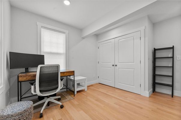 Home Office, Interior, Recessed Lighting, Wood Texture Flooring