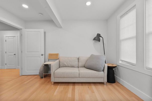 Interior, Recessed Lighting, Wood Texture Flooring