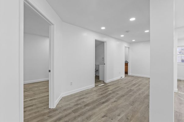 Empty room, Interior, Recessed Lighting, Wood Texture Flooring