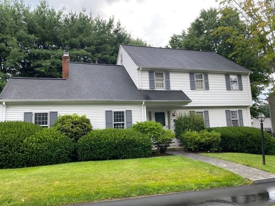 Exterior, Facade, Cape Cod