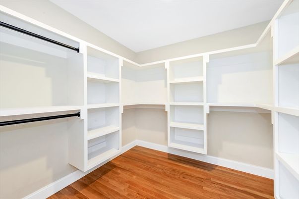 Interior, Walk-in Closets, Wood Texture Flooring