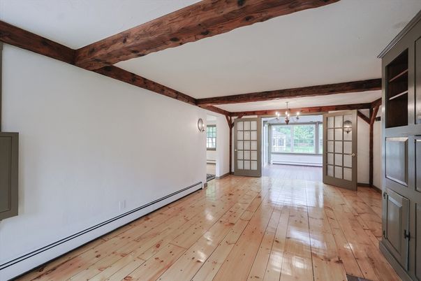 Chandelier, Empty room, Interior, Wooden Beams, Wood Texture Flooring