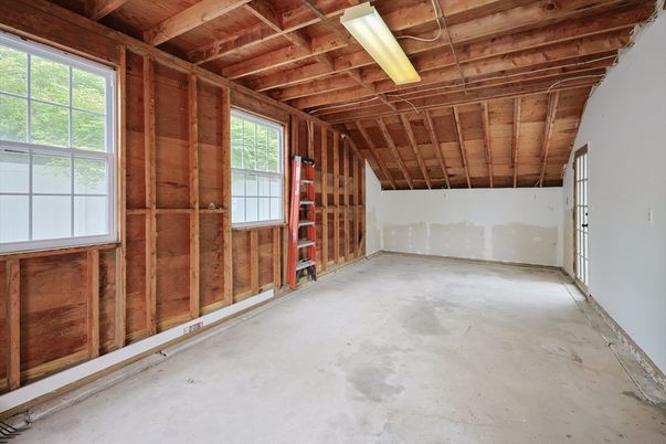 Empty room, Interior, Wooden Beams, Wooden Ceilings, Wooden Walls