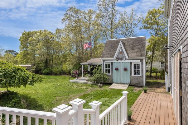 Backyard, Exterior, Facade, Cape Cod