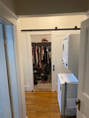 Interior, Walk-in Closets, Wood Texture Flooring