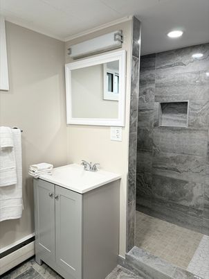 Bathroom, Interior, Recessed Lighting