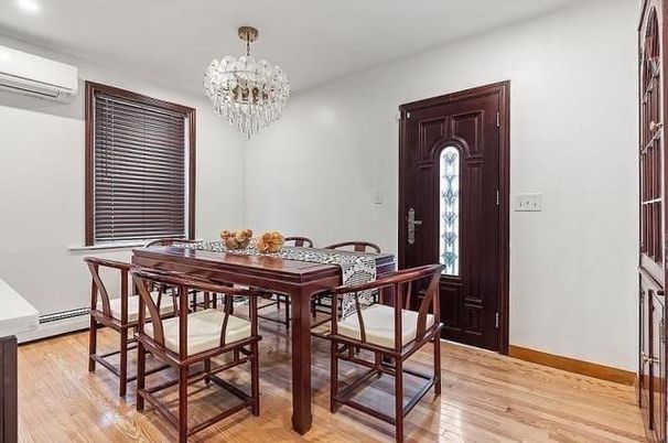 Chandelier, Dining room, Interior, Recessed Lighting, Wood Texture Flooring