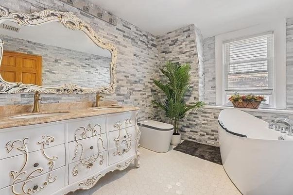 Bathroom, Free Standing Baths, Interior