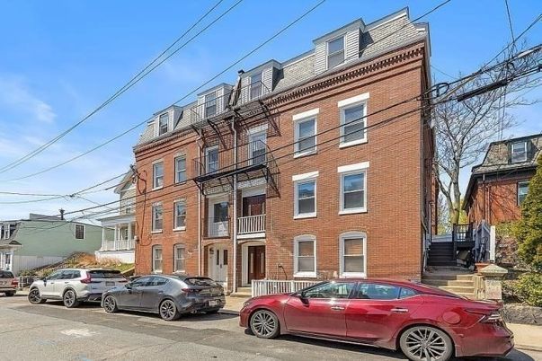 Exterior, Facade, Brick Facade, Rowhouse