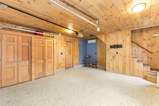 Empty room, Interior, Wooden Ceilings, Wooden Walls