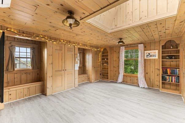 Empty room, Interior, Wooden Ceilings, Wood Texture Flooring, Wooden Walls