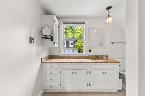 Bathroom, Interior, Pendant Lights