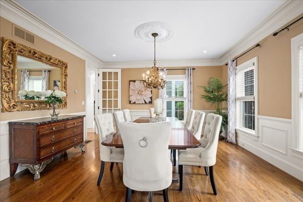 Chandelier, Dining room, Interior, Recessed Lighting, Wood Texture Flooring