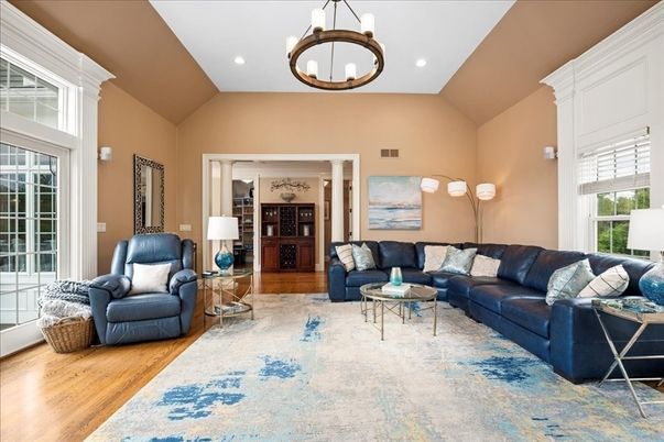 Interior, Living room, Pendant Lights, Recessed Lighting, Wood Texture Flooring