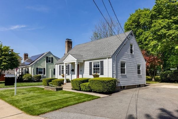 Exterior, Facade, Solar Panels, Cape Cod