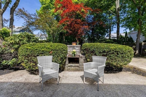 Exterior, Fireplace