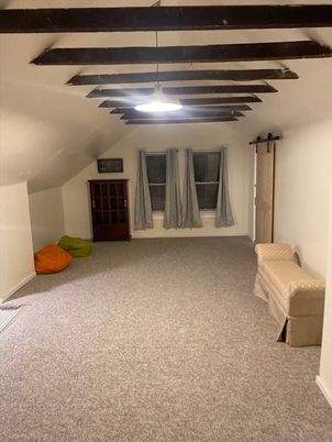 Empty room, Interior, Wooden Beams