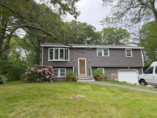 Attached, Exterior, Facade, Raised Ranch