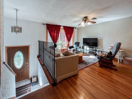 Interior, Living room, Pendant Lights, Wood Texture Flooring