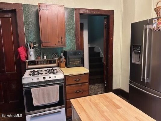 Interior, Kitchen, Stainless Steel Appliances
