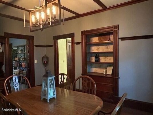 Chandelier, Dining room, Interior