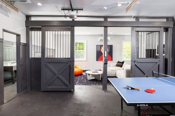 Game Room, Interior, Recessed Lighting