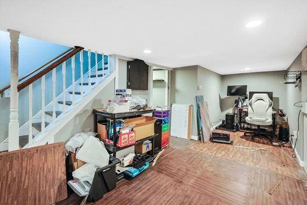 Home Office, Interior, Recessed Lighting, Wood Texture Flooring