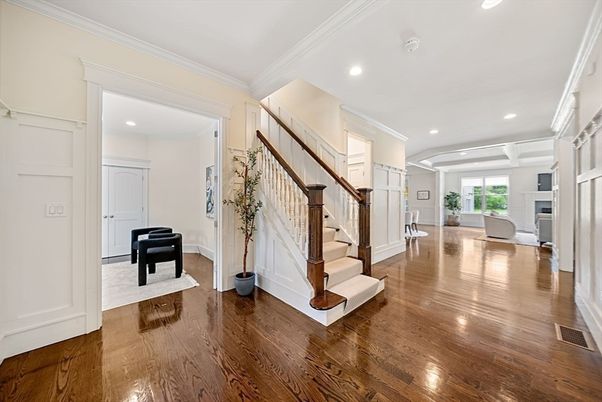 Interior, Recessed Lighting, Wood Texture Flooring