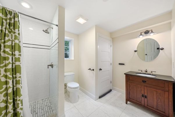 Bathroom, Interior, Recessed Lighting