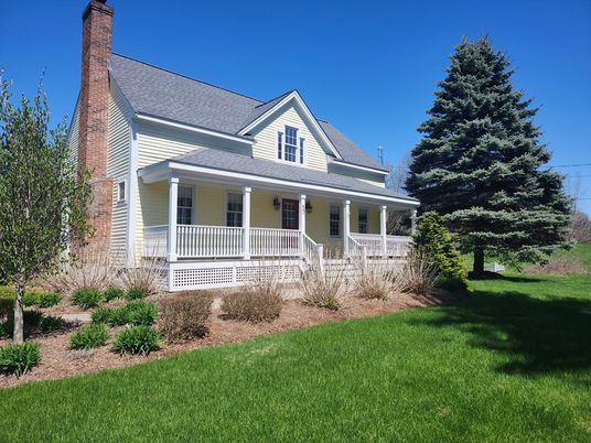 Backyard, Exterior, Facade, Cape Cod