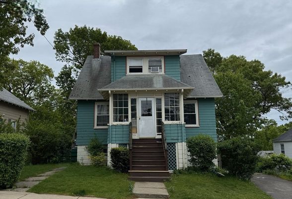 Exterior, Facade, American Foursquare