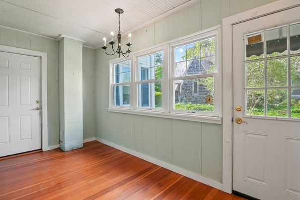 Chandelier, Empty room, Interior, Wood Texture Flooring