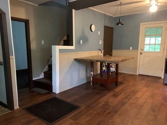 Interior, Pendant Lights, Wood Texture Flooring