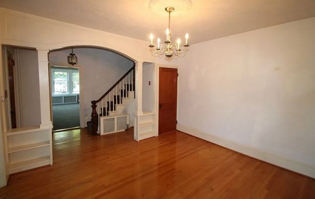 Chandelier, Empty room, Interior, Wood Texture Flooring