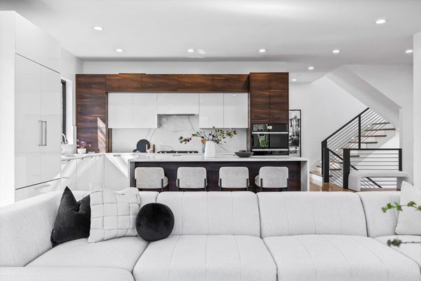 Interior, Kitchen, Living room, Marble Walls, Recessed Lighting