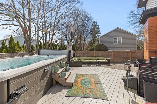Exterior, Hot Tub, Pool
