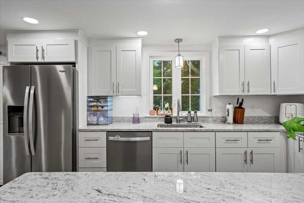 Interior, Kitchen, Pendant Lights, Recessed Lighting, Stainless Steel Appliances