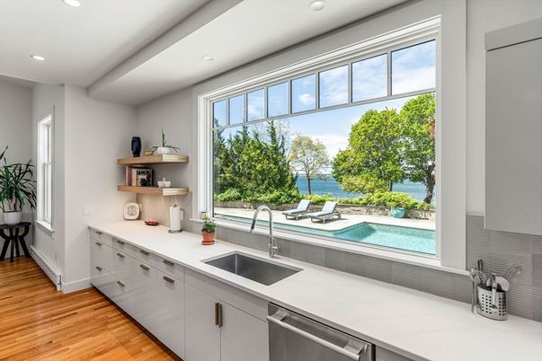 Interior, Kitchen, Recessed Lighting, Water, Wood Texture Flooring