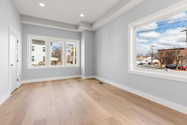 Empty room, Interior, Recessed Lighting, Wood Texture Flooring