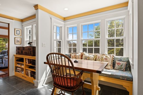 Dining room, Interior, Recessed Lighting