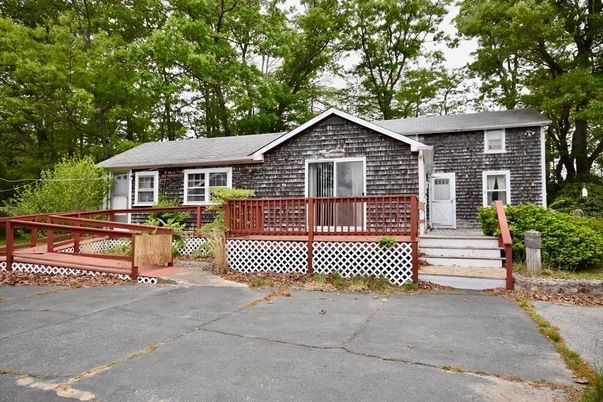 Exterior, Facade, Cape Cod
