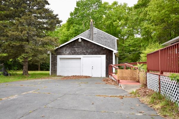 Detached Garage, Exterior