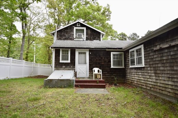 Exterior, Facade, None