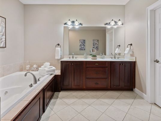 Bathroom, Dual Sink Vanities, Interior