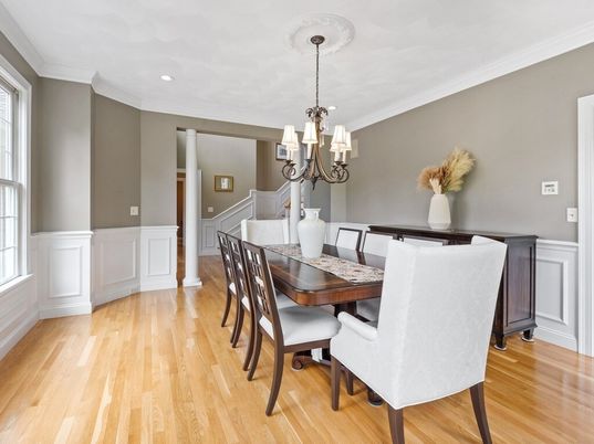 Chandelier, Dining room, Interior, Recessed Lighting, Wood Texture Flooring
