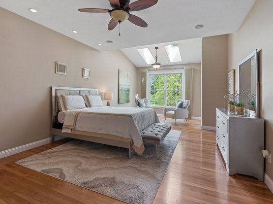 Bedroom, Interior, Pendant Lights, Recessed Lighting, Wood Texture Flooring